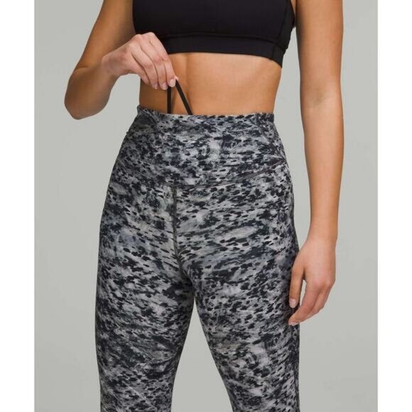 LULULEMON Base Pace High-Rise Tight 25" Size 6 Estuary Grey Multi - Picture 2 of 8